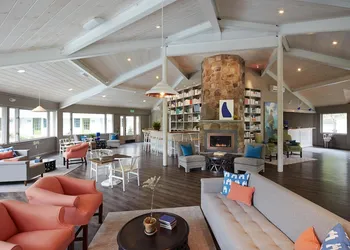 The Lodge at the Cove hotel thumbnail 3