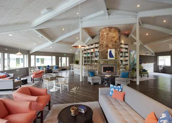 The Lodge at the Cove hotel thumbnail 3