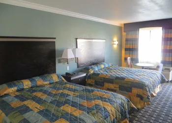 Hallmarc Inn hotel thumbnail 8