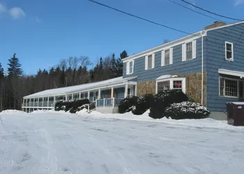 Big Bears Lodge hotel thumbnail 3