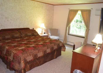 Big Bears Lodge hotel thumbnail 7