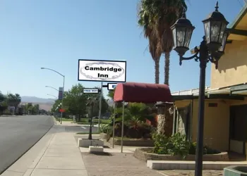 Cambridge Inn Motor Lodge hotel thumbnail 3