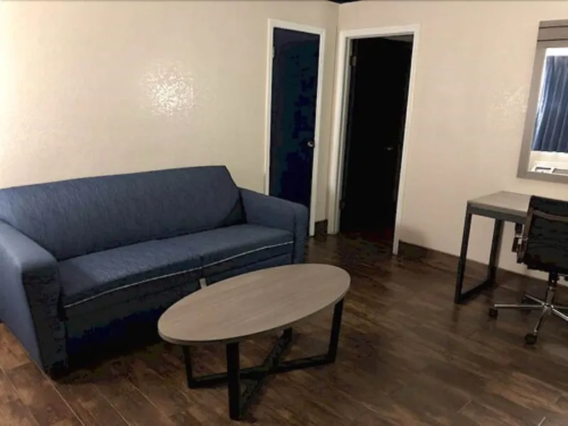 Travelers Inn & Suites hotel detail image 2