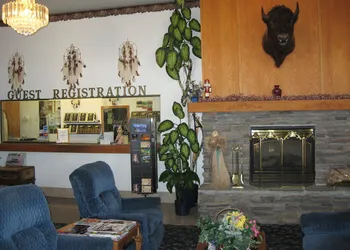 Glacier Gateway Plaza hotel thumbnail 2