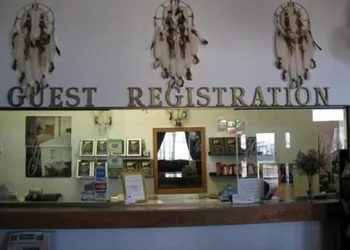 Glacier Gateway Plaza hotel thumbnail 4