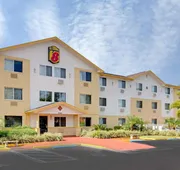 Super 8 by Wyndham Clearwater/St. Petersburg Airport hotel detail image 3