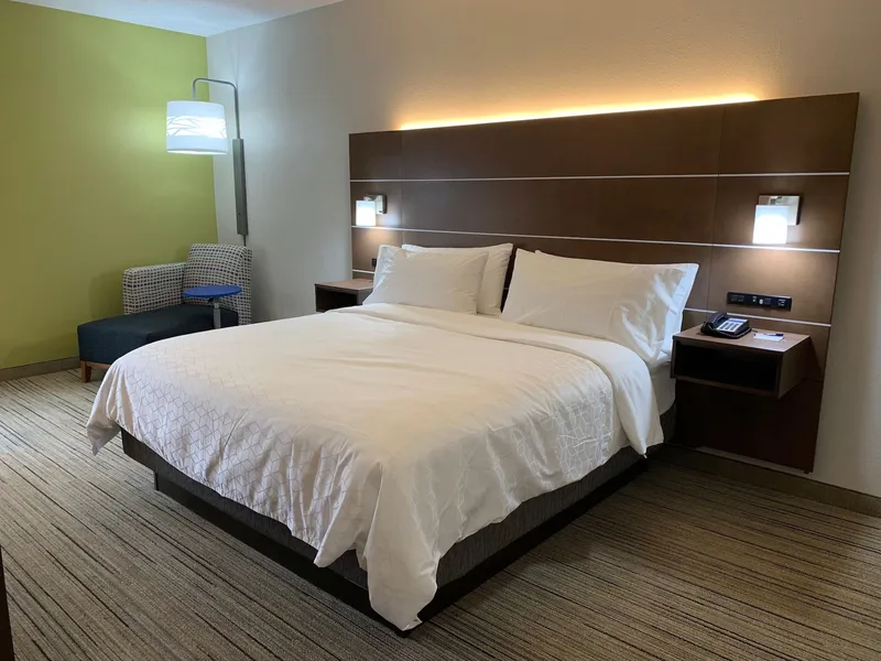 Holiday Inn Express Hillsborough by IHG hotel detail image 6