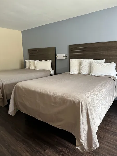 Express Inn & Suites hotel detail image 2