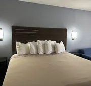 Express Inn & Suites hotel detail image 5