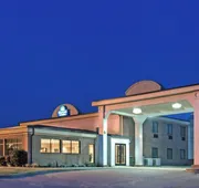 Days Inn & Suites by Wyndham Wynne hotel detail image 3