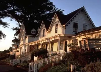 Little River Inn hotel thumbnail 3