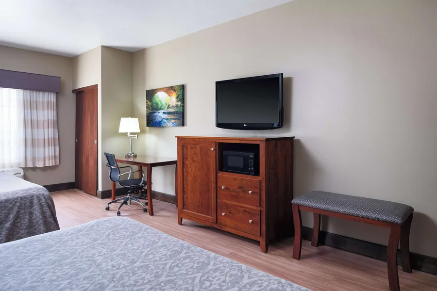 Green Mill Village Hotel & Suites, BW Signature Collection hotel detail image 6