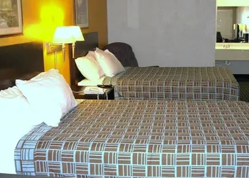 Express Inn & Suites hotel thumbnail 7