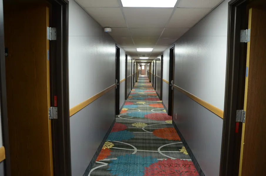 Super 8 by Wyndham Centerville hotel detail image 6
