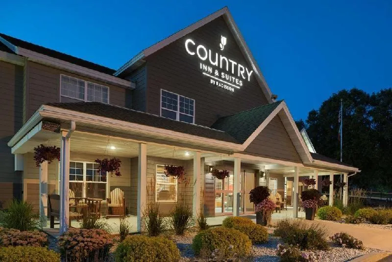 Country Inn & Suites by Radisson, Decorah, IA hotel detail image 2