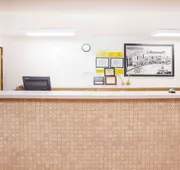 Super 8 by Wyndham Monmouth IL hotel detail image 3