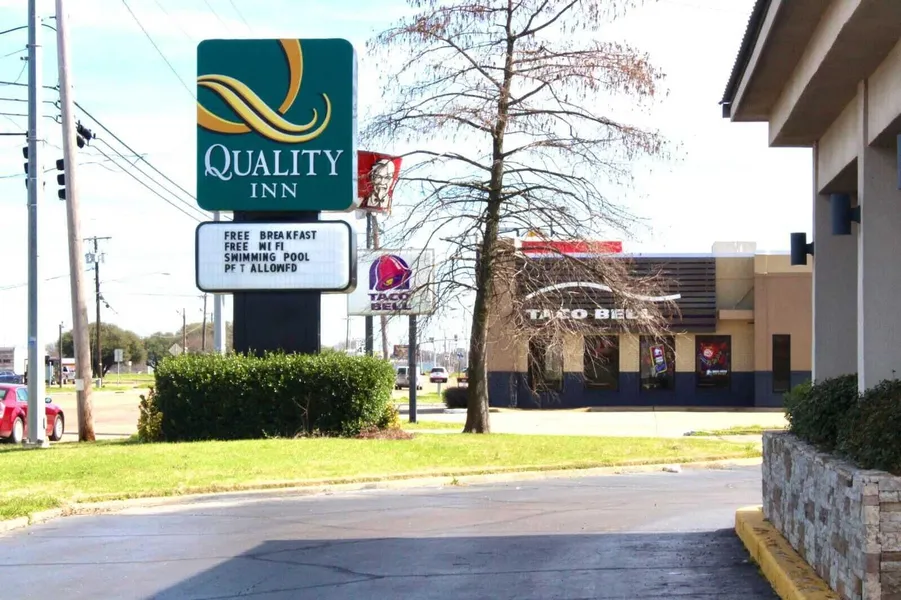 Quality Inn Indianola hotel detail image 2