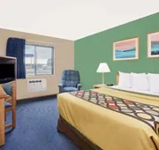 Super 8 by Wyndham Marshall hotel detail image 3