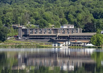 The Terrace at Lake Junaluska hotel thumbnail 4