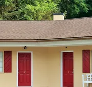 Holiday Motel hotel detail image 4