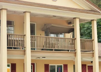 Holiday Motel hotel thumbnail 5