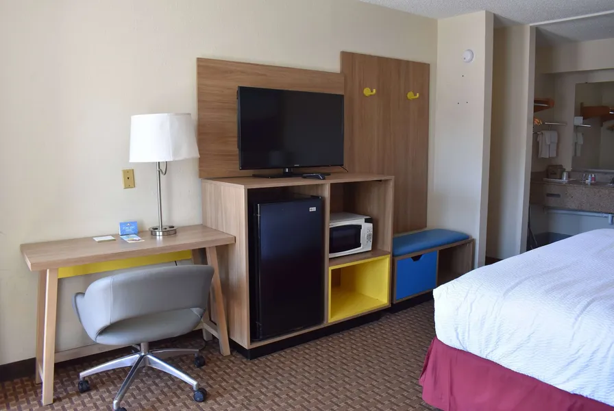 Days Inn by Wyndham Reidsville hotel detail image 6