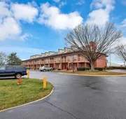 Red Roof Inn Uhrichsville hotel detail image 3