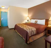 Travelodge by Wyndham Cleveland Airport hotel detail image 7