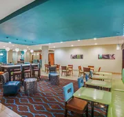 La Quinta Inn & Suites by Wyndham Beeville hotel detail image 4