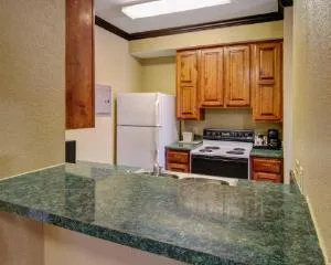 Comfort Suites Lake Ray Hubbard hotel thumbnail 4