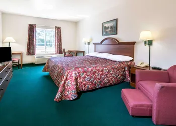 Super Motel Kountze hotel thumbnail 5