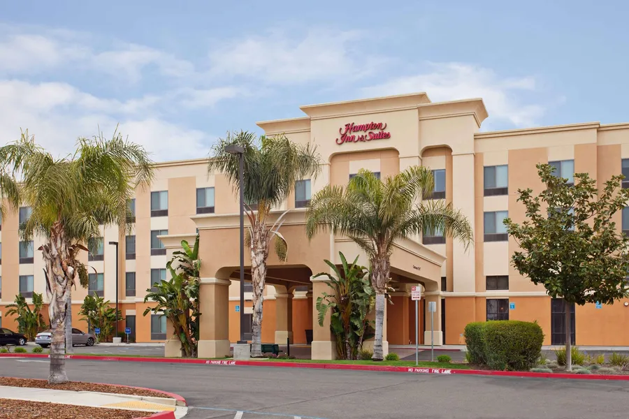 Hampton Inn & Suites Clovis-Airport North hotel detail image 2