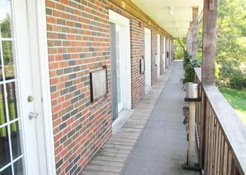 Muskey's Landing Resort hotel thumbnail 3