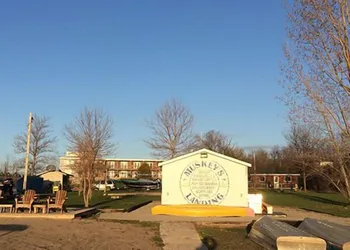 Muskey's Landing Resort hotel thumbnail 4