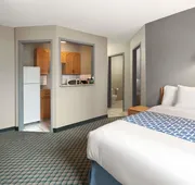 Travelodge by Wyndham Edmonton Airport hotel detail image 7