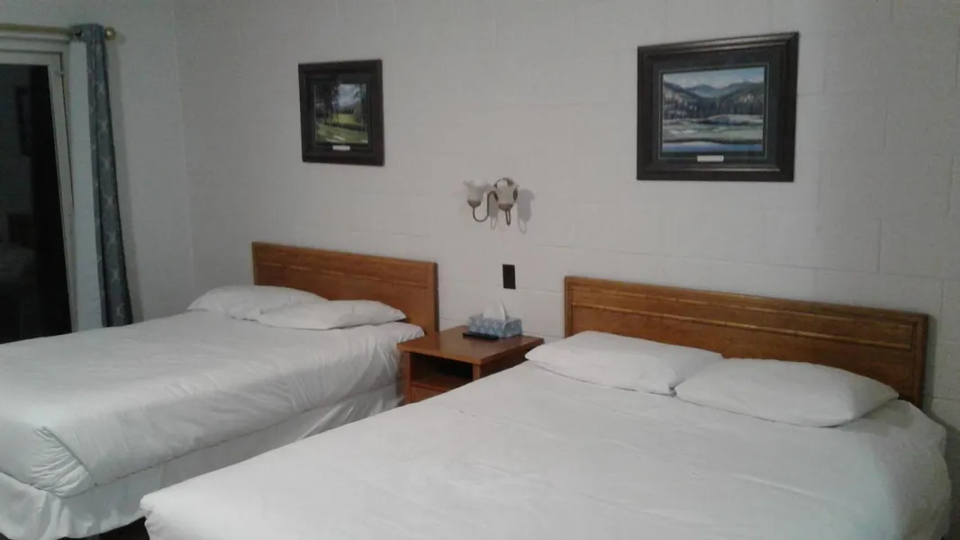 Top Notch Restaurant & Motel hotel detail image 2