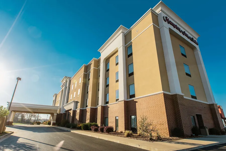 Hampton Inn & Suites Effingham hotel detail image 2