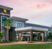 La Quinta Inn & Suites by Wyndham Jacksonville TX hotel detail image 4