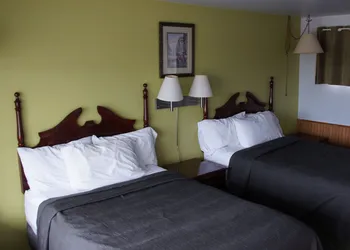 Robyn's Motel hotel thumbnail 5