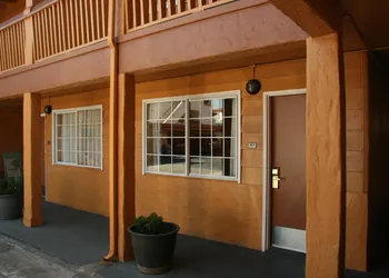 Navajo Lodge hotel thumbnail 5