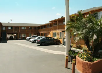 Navajo Lodge hotel thumbnail 6