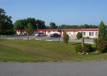 Silver Birch Motel hotel thumbnail 3