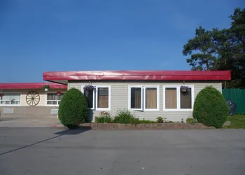 Silver Birch Motel hotel thumbnail 4