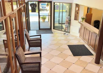 Sunshine Lodge hotel thumbnail 2