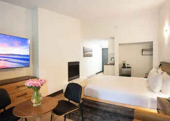 Sunshine Lodge hotel thumbnail 6