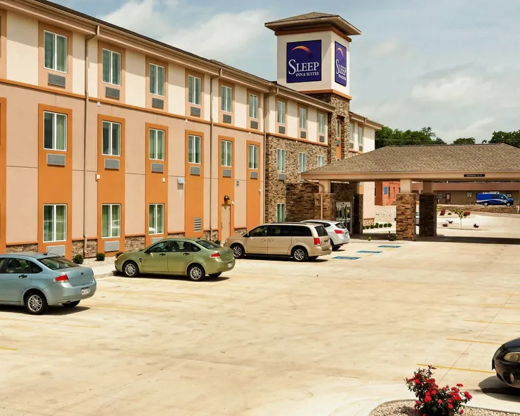 Sleep Inn & Suites Fort Scott hotel detail image 2