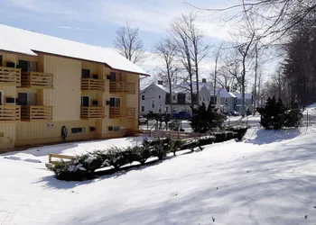 Iron Horse Inn hotel thumbnail 2