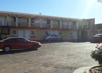 Tower Motel hotel thumbnail 2