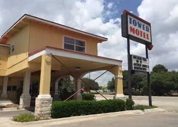 Tower Motel hotel thumbnail 3
