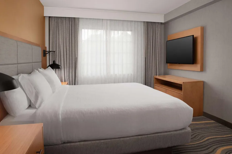 Embassy Suites La Quinta Hotel & Spa hotel detail image 2